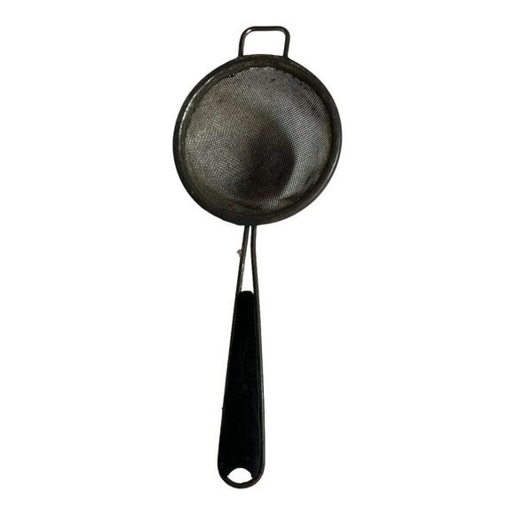 Vintage Hand Held Strainer Sifter Plastic Handle Flour Noodles Retro Kitchen - Picture 1 of 4